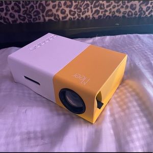 brand new mini projector
